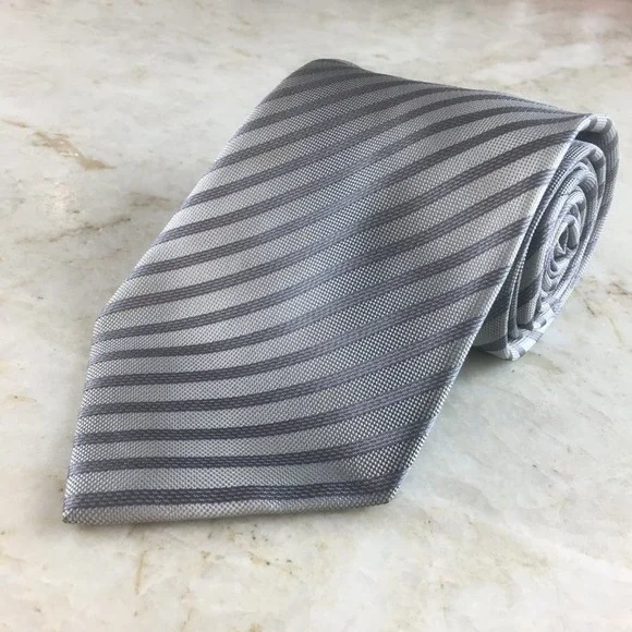 KENNETH COLE SILK TIE - Picture 7 of 11